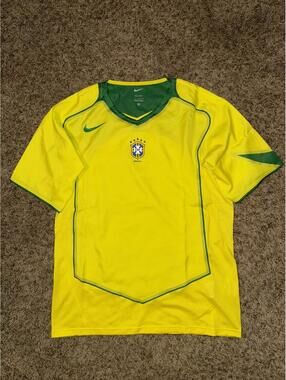 Nike Men’s Brazil 2004 Total 90 Reissue Football Shirt Jersey Sample